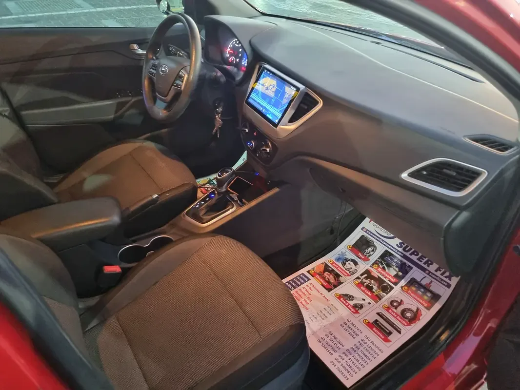 Hyundai Accent 1.4 AT (100 حصان) - 7