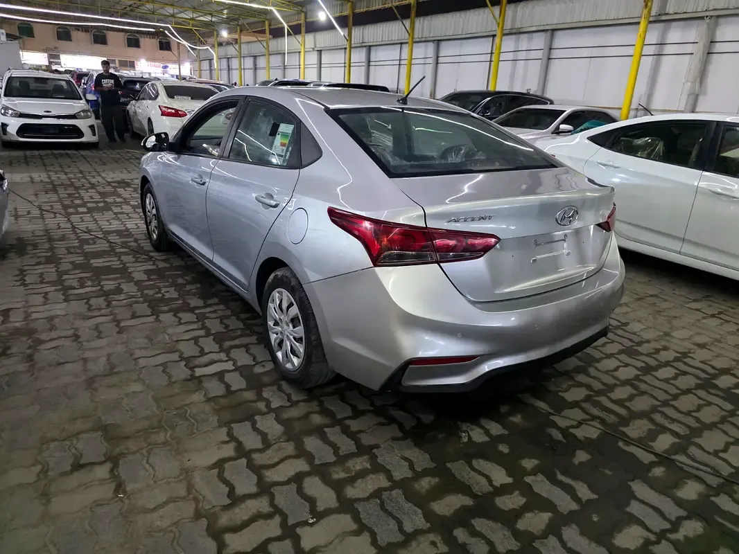 Hyundai Accent 1.4 AT (100 hp) - 3