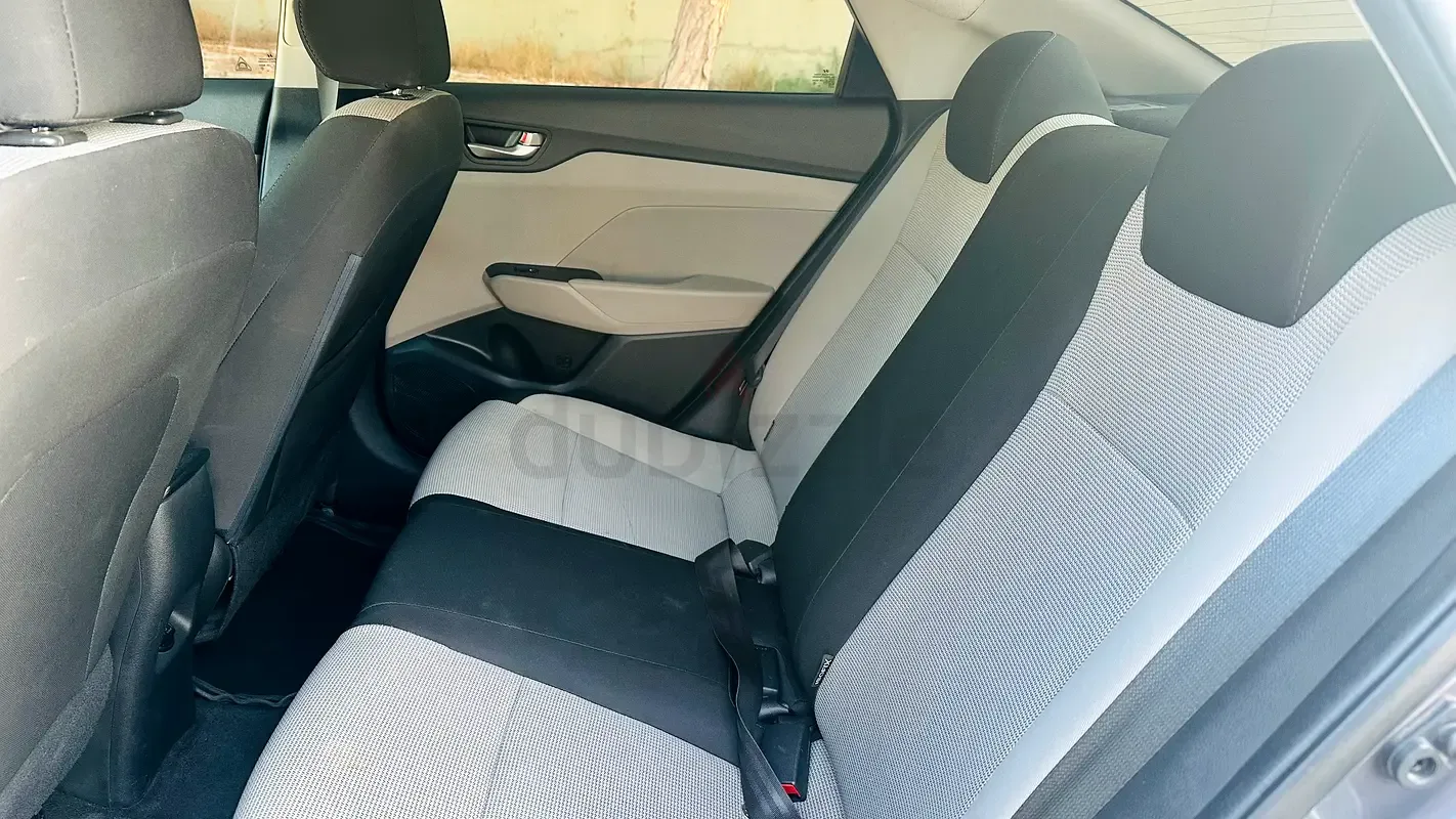 Hyundai Accent 1.4 AT (107 hp) - 5