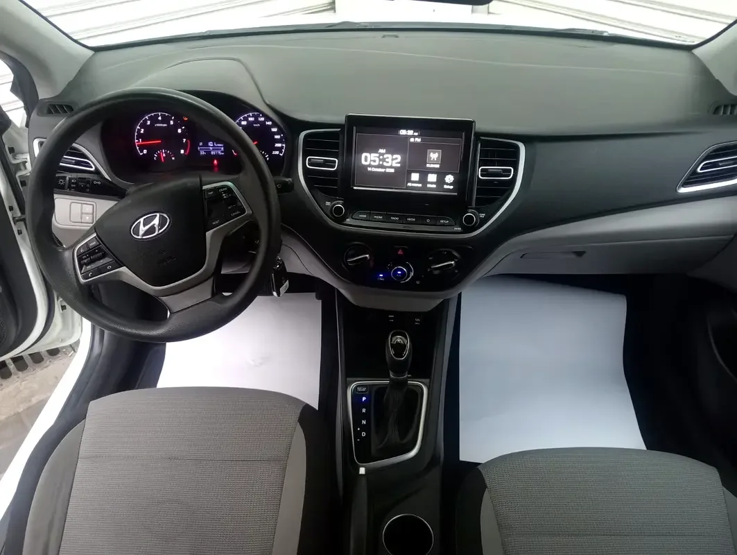 Hyundai Accent 1.5 AMT (160 hp) - 11