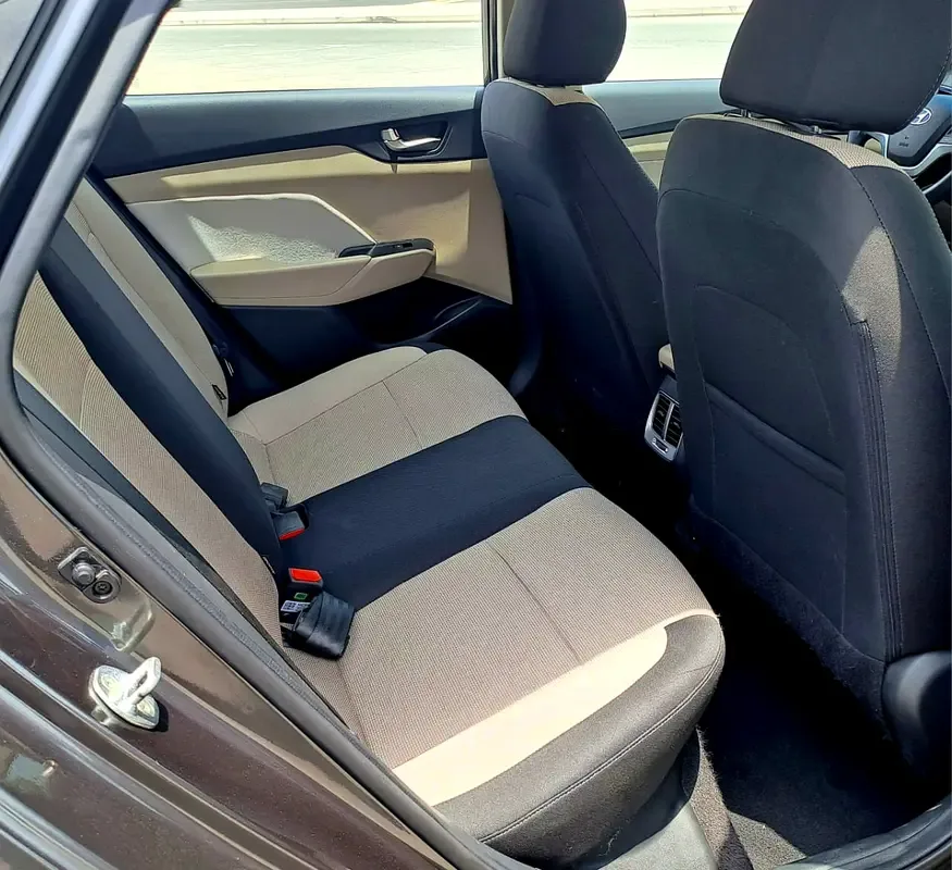 Hyundai Accent 1.5 AMT (160 حصان) - 12
