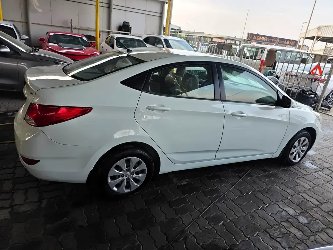 Hyundai Accent 1.6 AT (138 hp) - 4