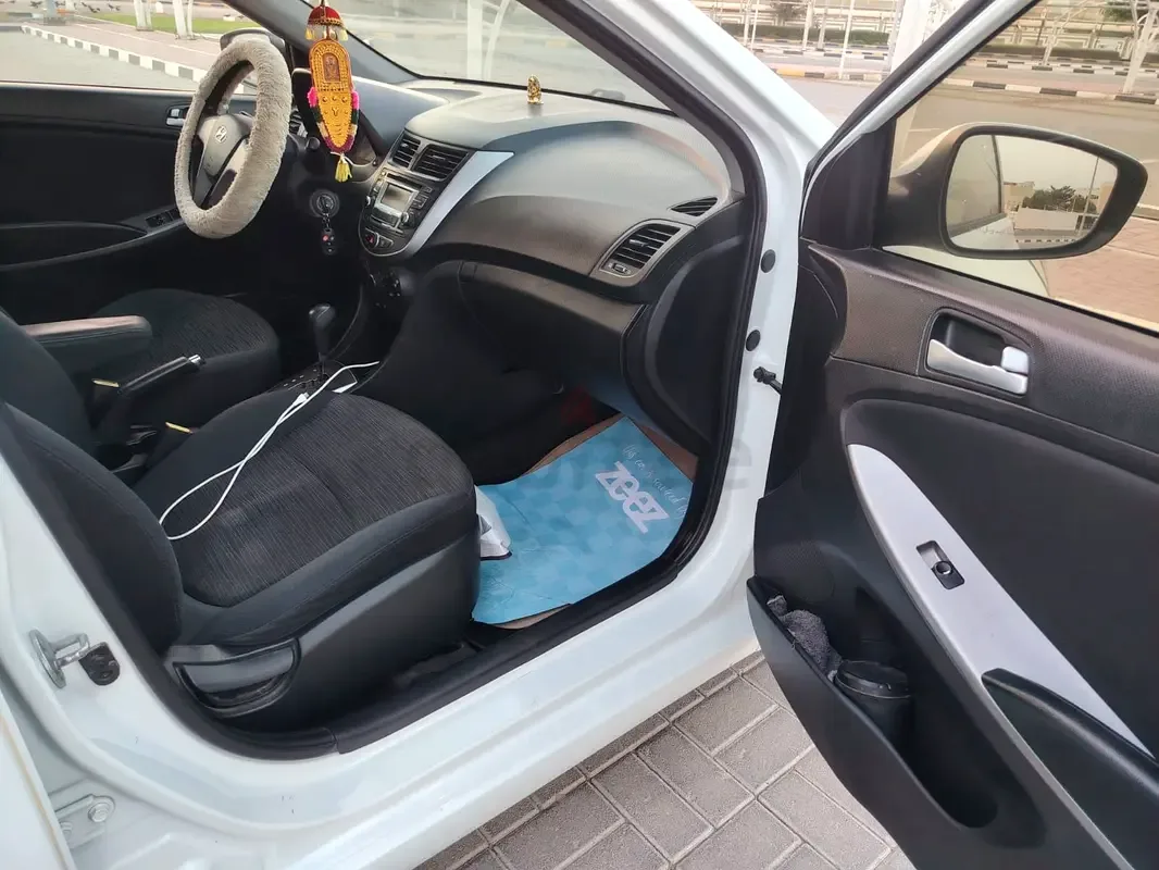 Hyundai Accent 1.6 AT (138 hp) - 12