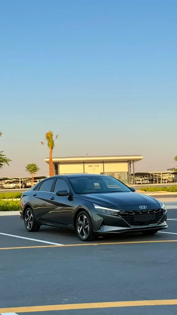 Hyundai Avante 1.6 CVT (123 hp)