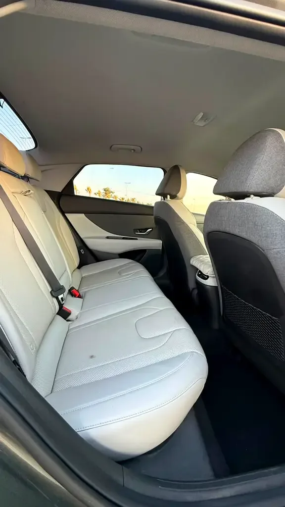 Hyundai Avante 1.6 CVT (123 حصان) - 6