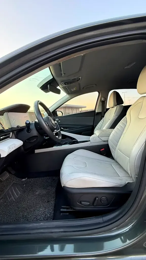 Hyundai Avante 1.6 CVT (123 حصان) - 11