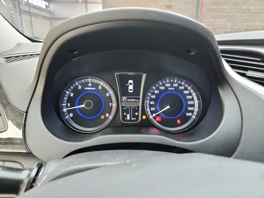 Hyundai Azera 2.4 AT (201 hp) - 12