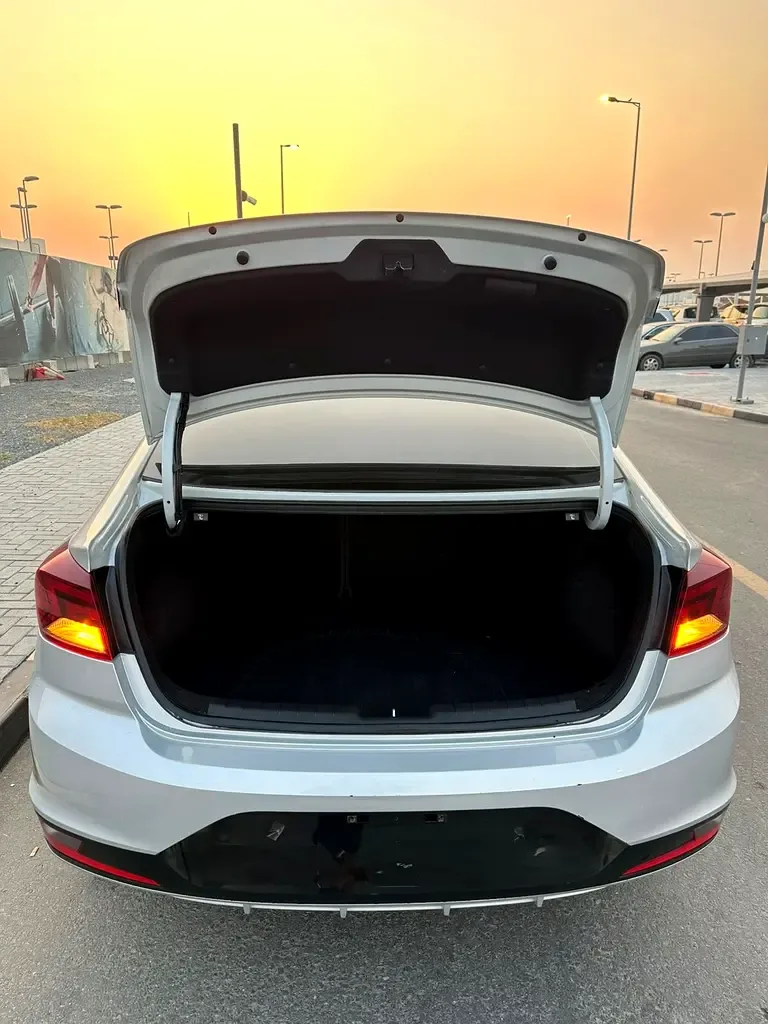 Hyundai Elantra 1.6 AMT (200 hp) - 11