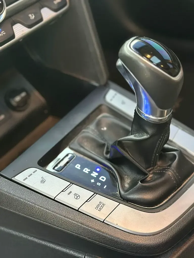 Hyundai Elantra 1.6 AMT (200 hp) - 16