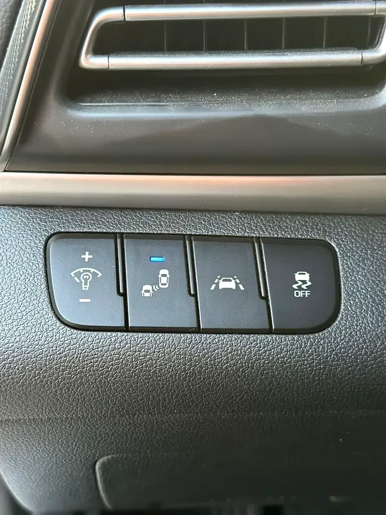Hyundai Elantra 1.6 AMT (200 hp) - 14