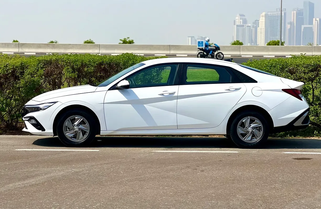 Hyundai Elantra 1.6 AMT (201 hp) - 4