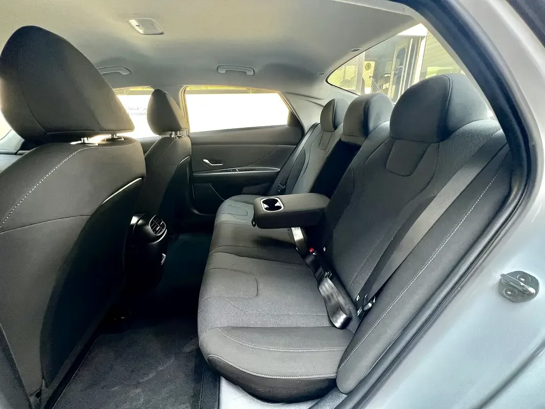 Hyundai Elantra 1.6 AMT (201 hp) - 9
