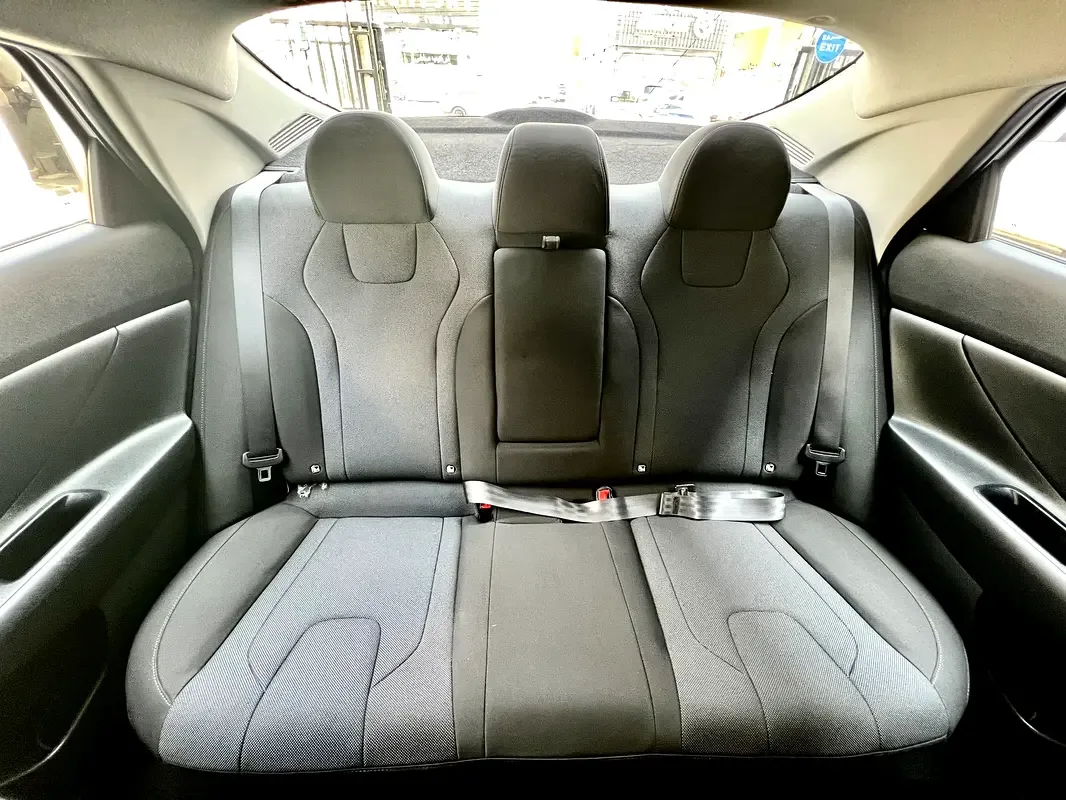 Hyundai Elantra 1.6 AMT (201 hp) - 13