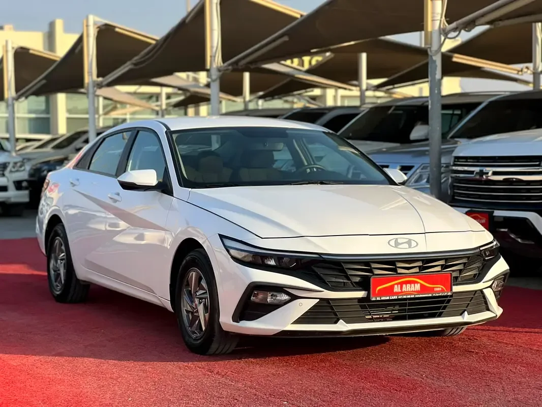 Hyundai Elantra 1.6 AT (127 حصان)