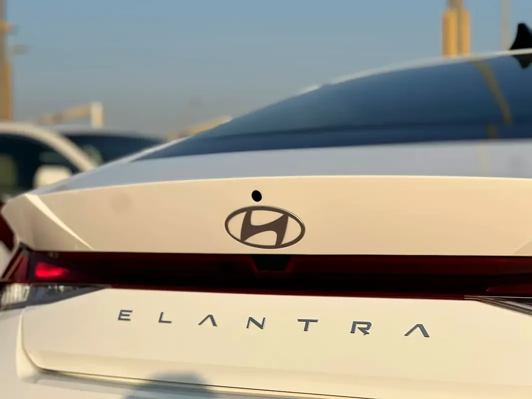 Hyundai Elantra 1.6 AT (127 حصان) - 7