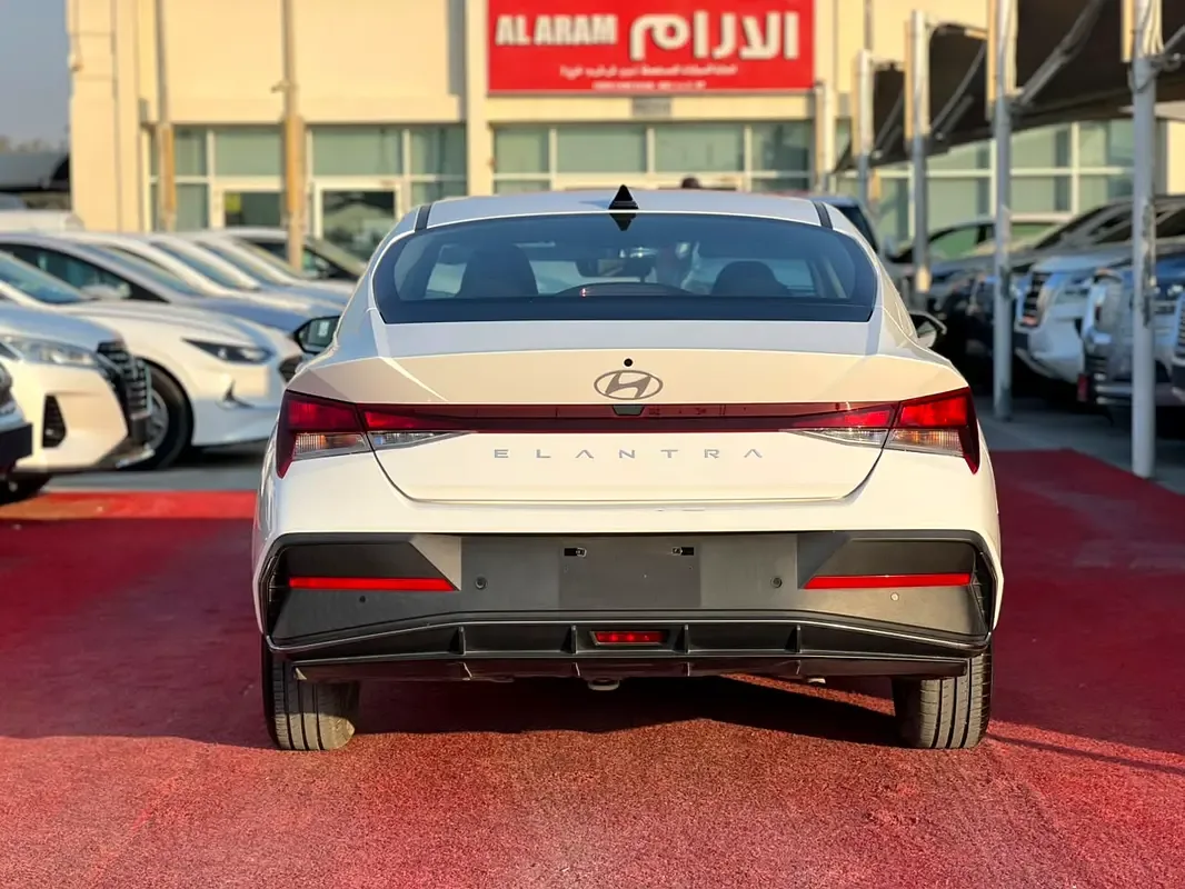 Hyundai Elantra 1.6 AT (127 حصان) - 5