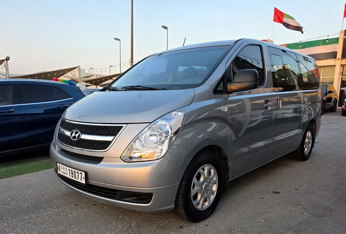 Hyundai Grand Starex 2.5 AT (174 hp)