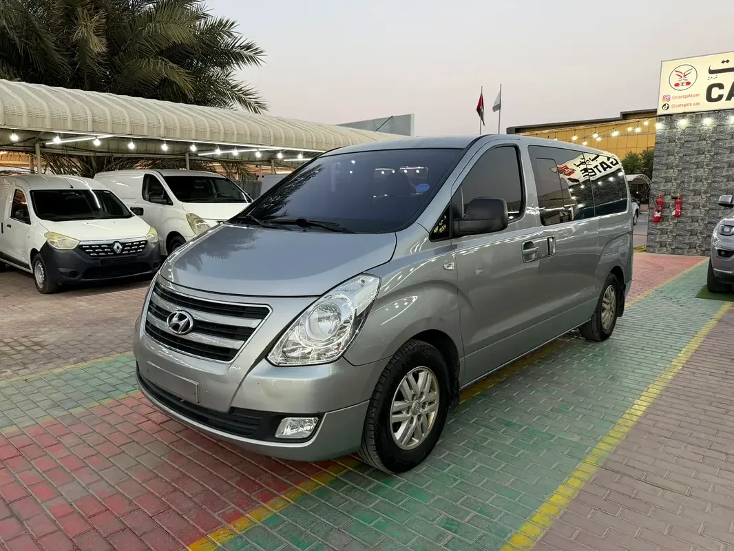 Hyundai Grand Starex 2.5 AT (175 hp)