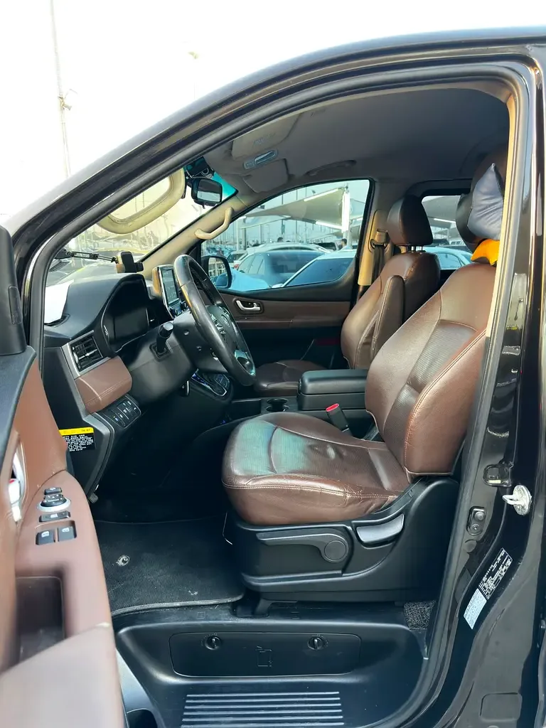 Hyundai Grand Starex 2.5 AT (175 hp) - 3