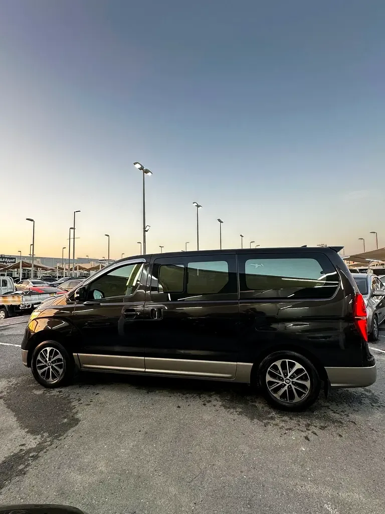 Hyundai Grand Starex 2.5 AT (175 hp) - 11
