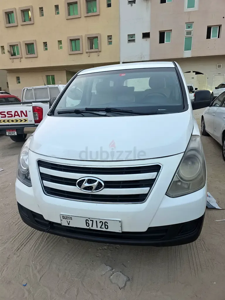 Hyundai H-1 2.4 AT (174 hp)