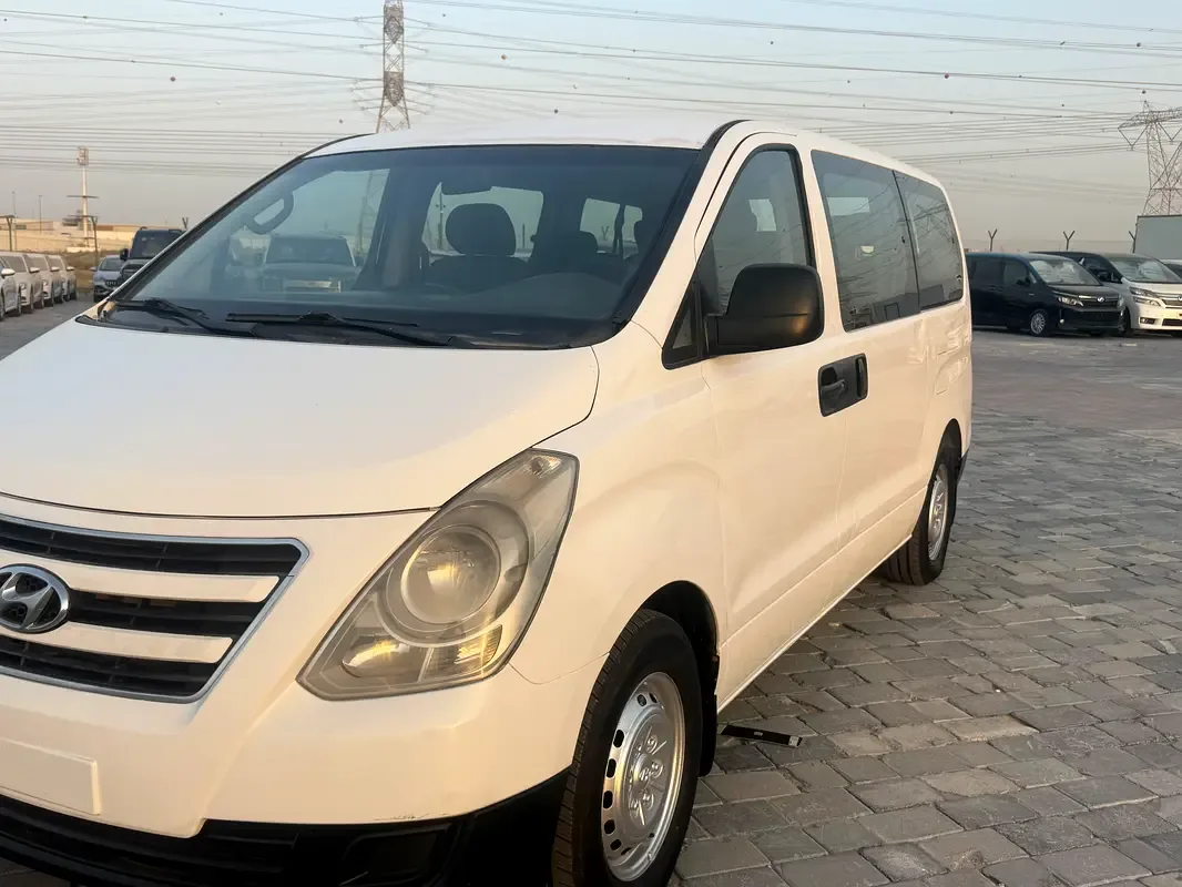 Hyundai H-1 2.4 AT (174 hp) - 2