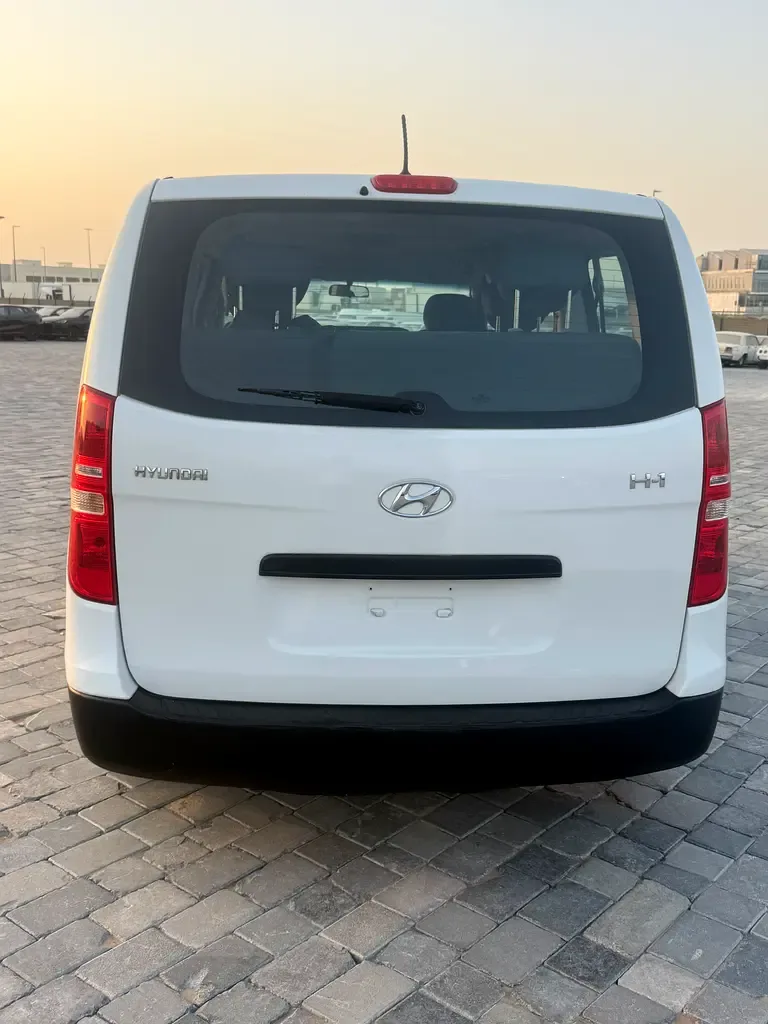 Hyundai H-1 2.4 AT (174 hp) - 3