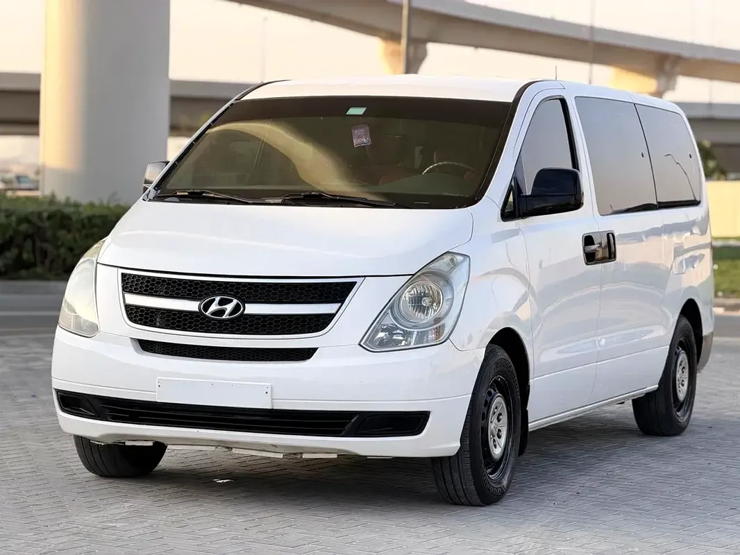 Hyundai H-1 2.4 AT (174 حصان) - 2