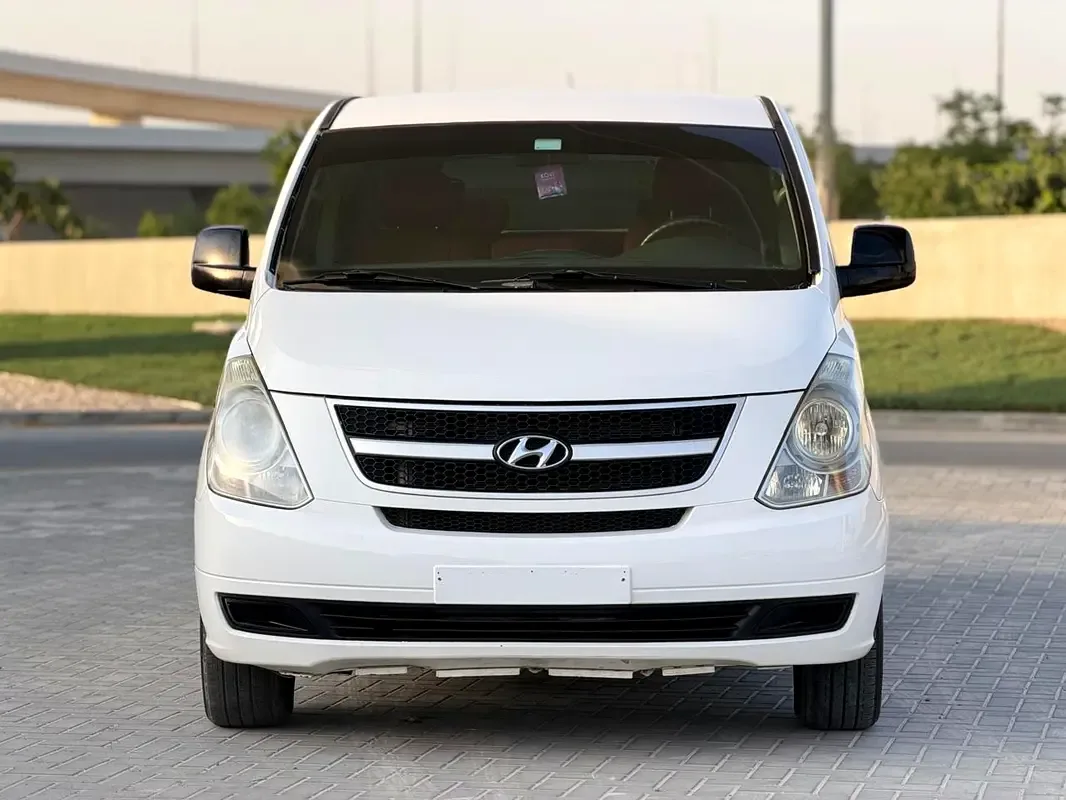 Hyundai H-1 2.4 AT (174 hp)