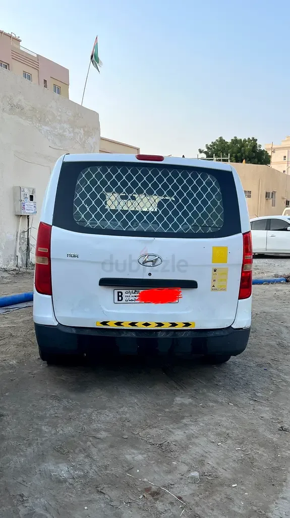 Hyundai H-1 2.4 MT (128 hp) - 2