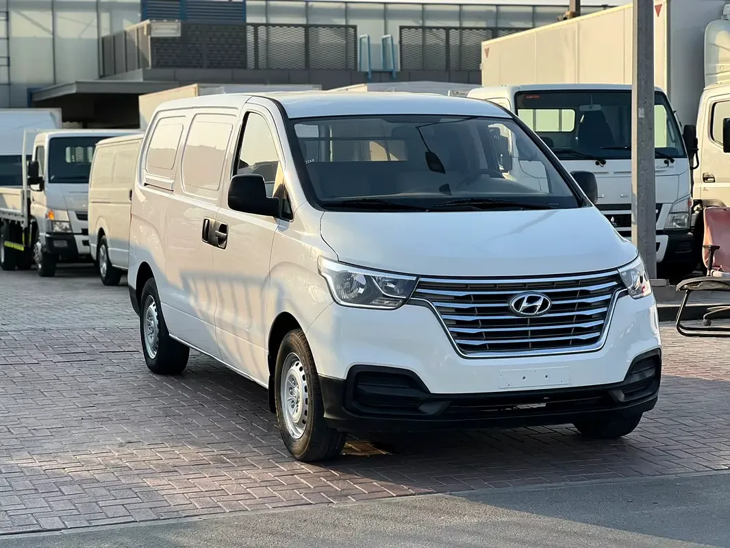 Hyundai H-1 2.4 MT (175 hp)