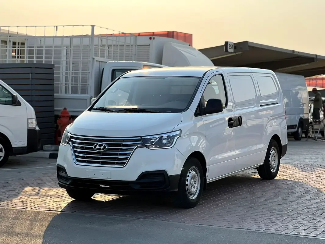 Hyundai H-1 2.4 MT (175 hp) - 3