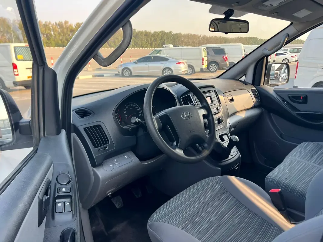 Hyundai H-1 2.4 MT (175 hp) - 7
