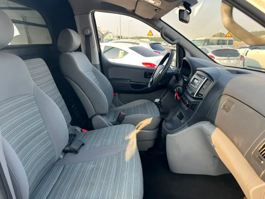 Hyundai H-1 2.4 MT (175 hp) - 10
