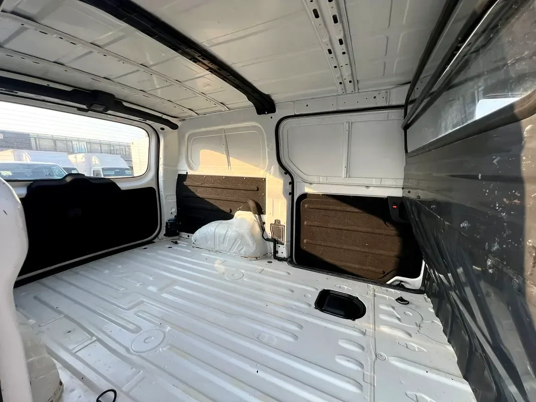 Hyundai H-1 2.4 MT (175 hp) - 12