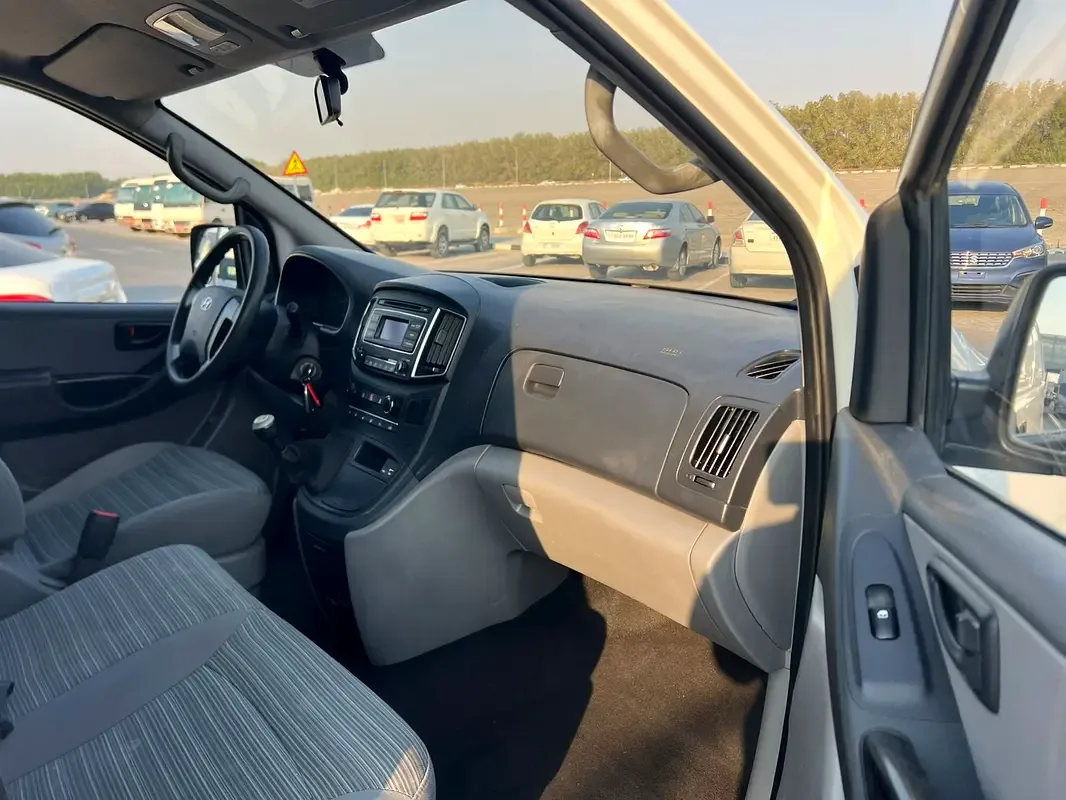 Hyundai H-1 2.4 MT (175 hp) - 9