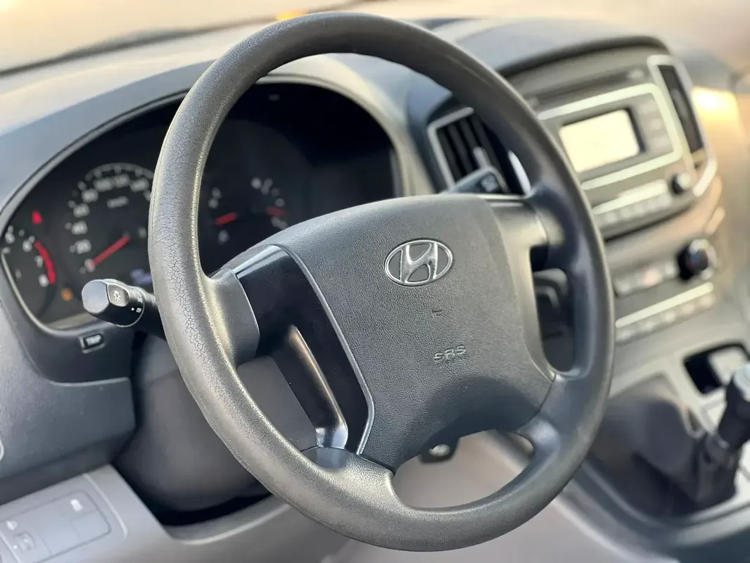 Hyundai H-1 2.4 MT (175 hp) - 14