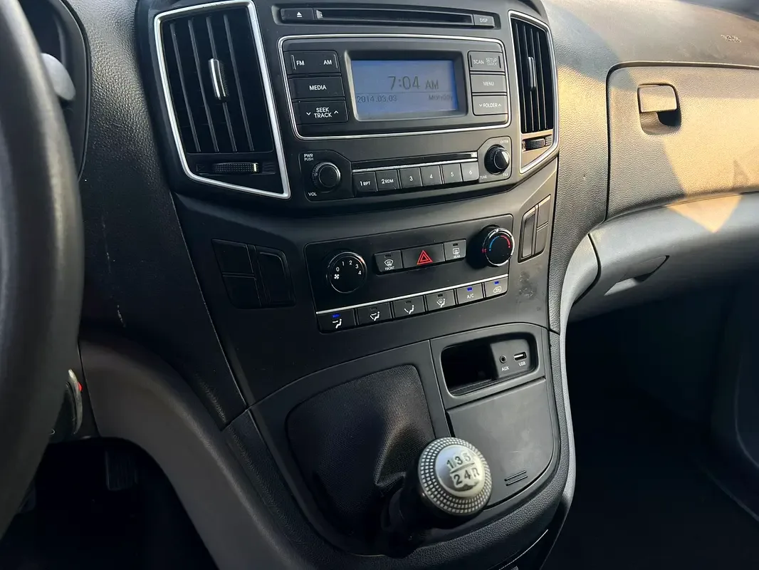 Hyundai H-1 2.4 MT (175 hp) - 15
