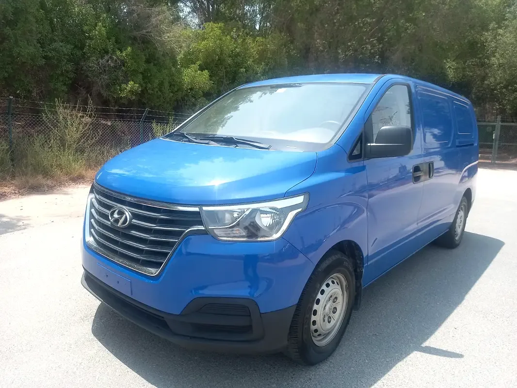 Hyundai H-1 2.4 MT (175 hp)