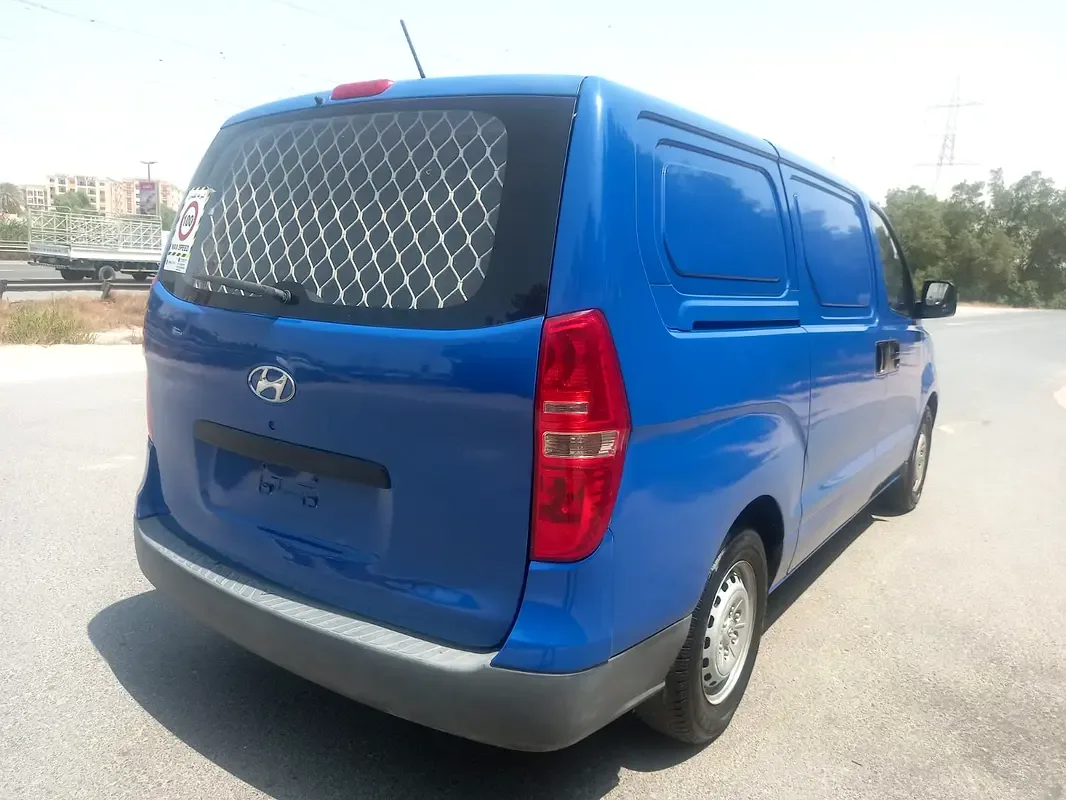 Hyundai H-1 2.4 MT (175 hp) - 4