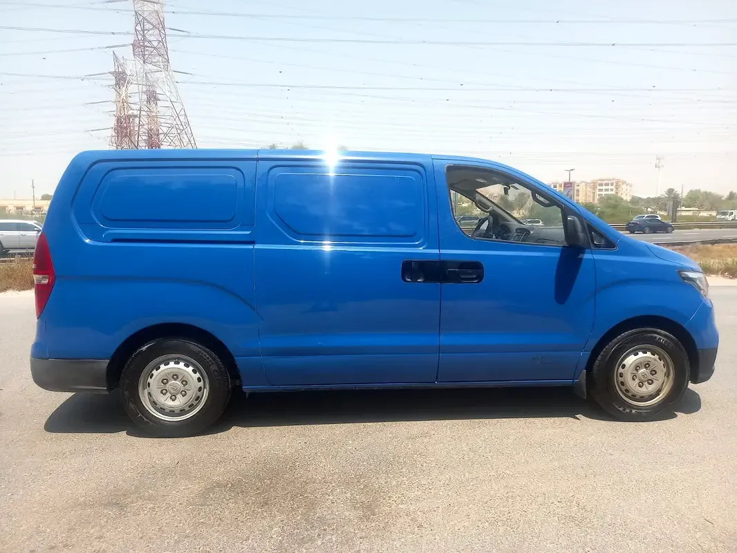 Hyundai H-1 2.4 MT (175 hp) - 12
