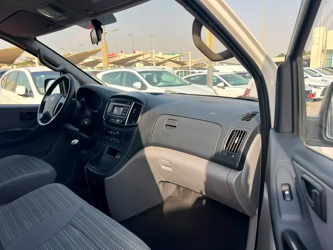 Hyundai H-1 2.4 MT (175 حصان) - 10
