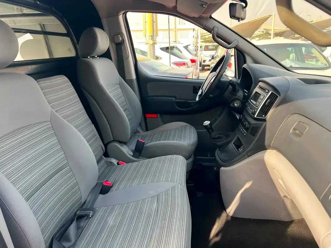 Hyundai H-1 2.4 MT (175 حصان) - 11
