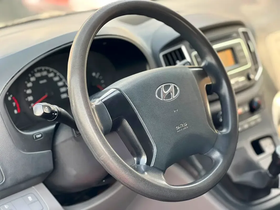 Hyundai H-1 2.4 MT (175 حصان) - 15