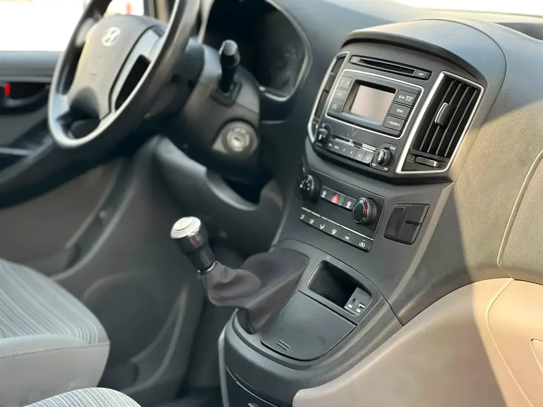Hyundai H-1 2.4 MT (175 حصان) - 14