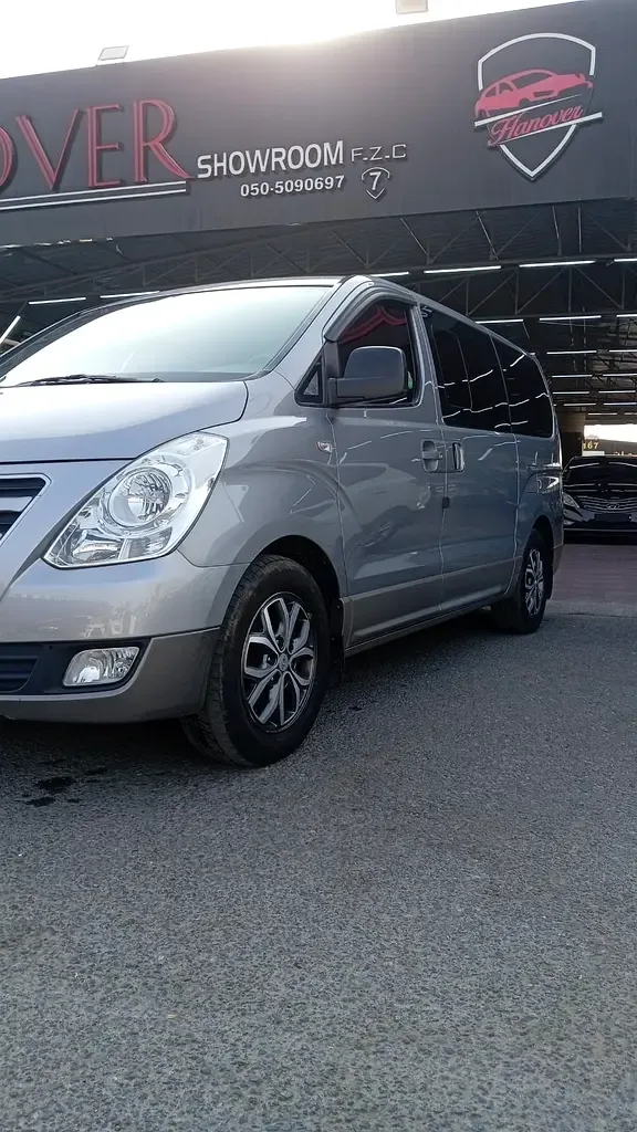 Hyundai H-1 2.5 AT (170 hp)