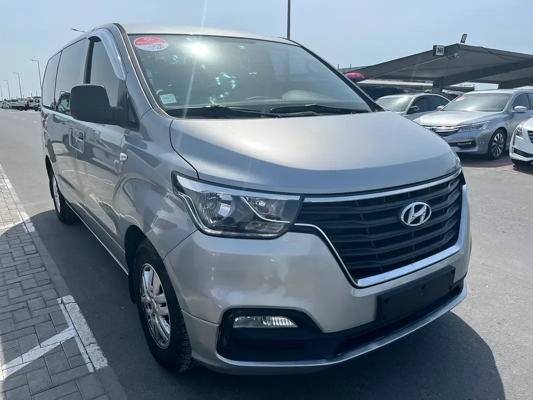 Hyundai H-1 2.5 AT (170 hp) - 2