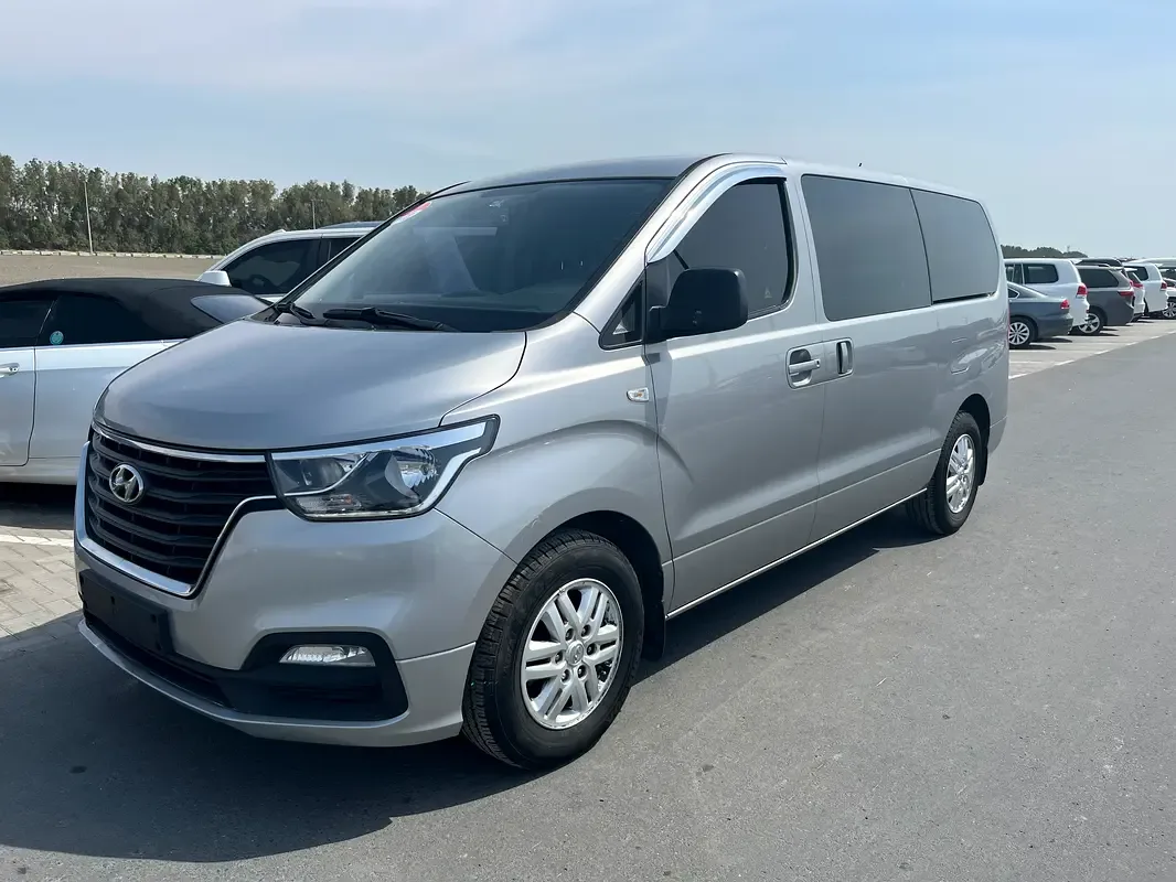 Hyundai H-1 2.5 AT (170 hp)