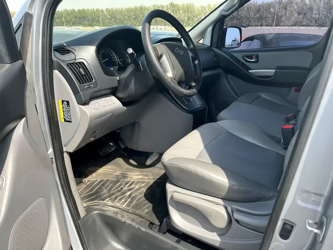 Hyundai H-1 2.5 AT (170 hp) - 8