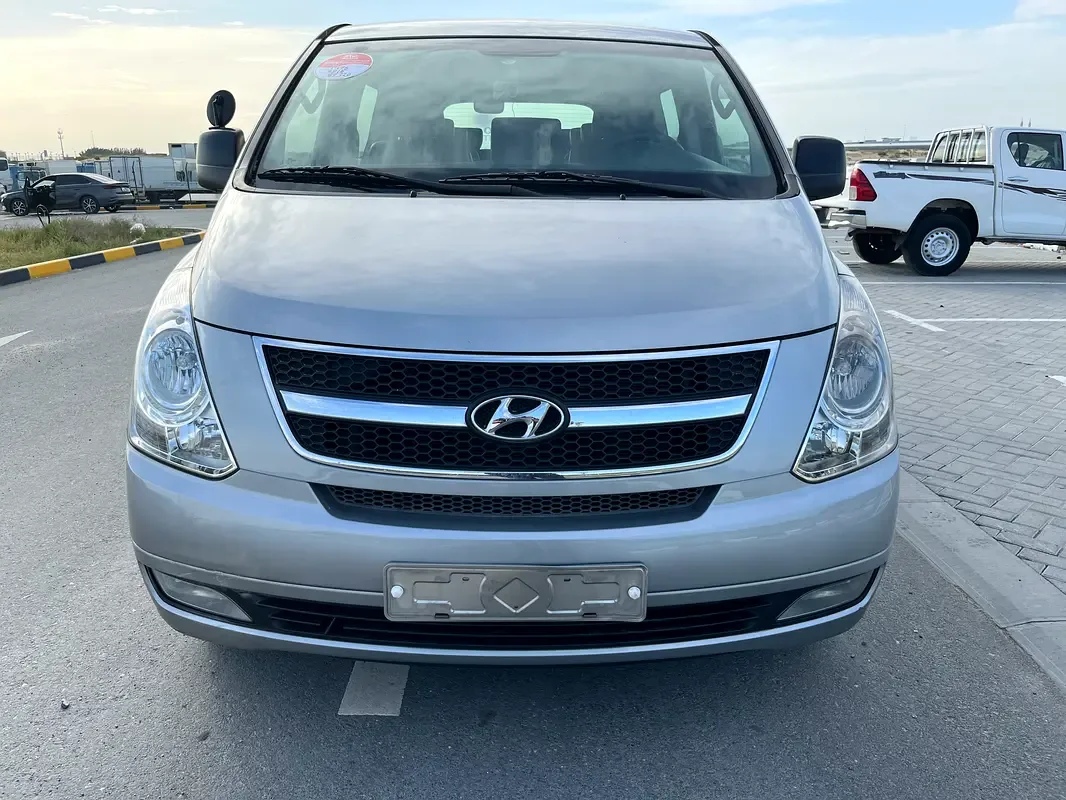 Hyundai H-1 2.5 AT (170 حصان) - 2
